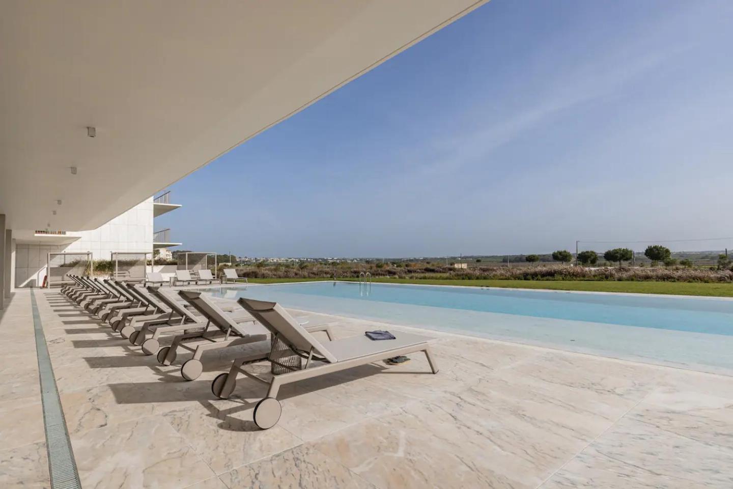 Bayline- Beachfront And Pool Armacao de Pera Luaran gambar