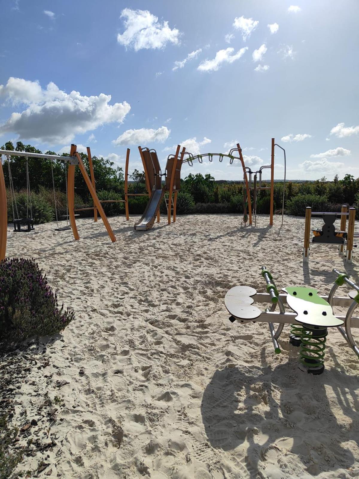 Bayline- Beachfront And Pool Armacao de Pera Luaran gambar